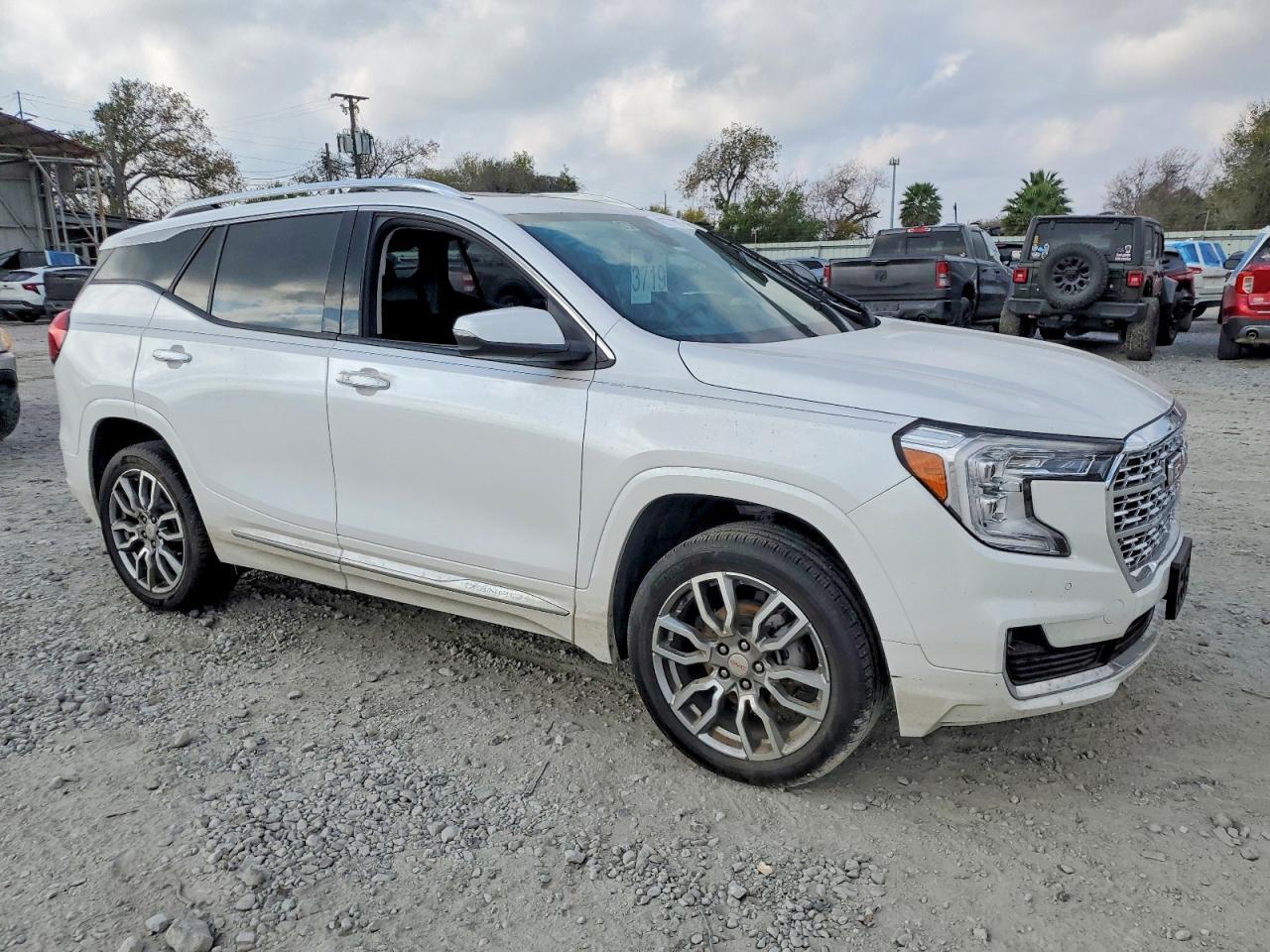 2023 GMC Terrain Denali
