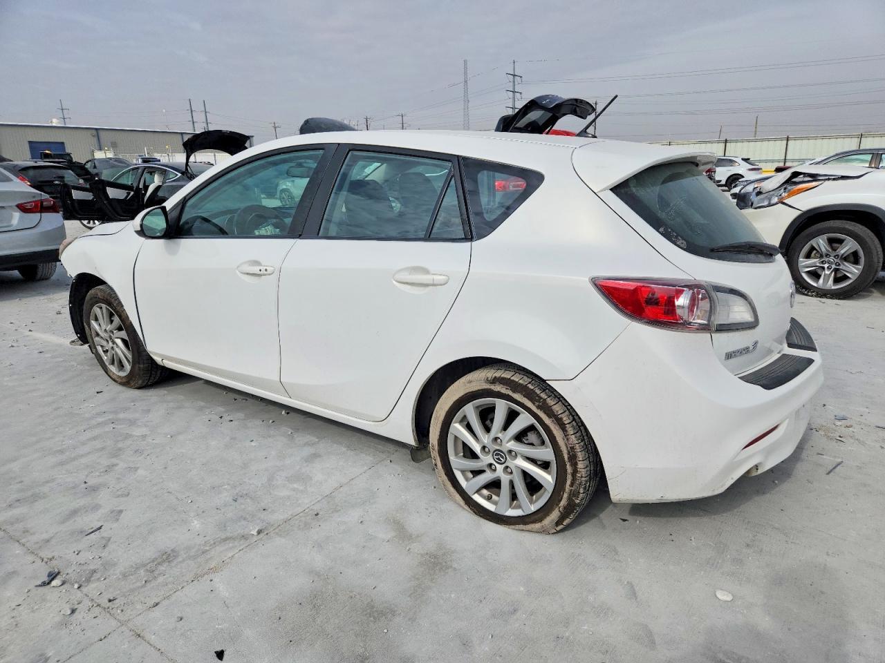 2013 Mazda 3 I