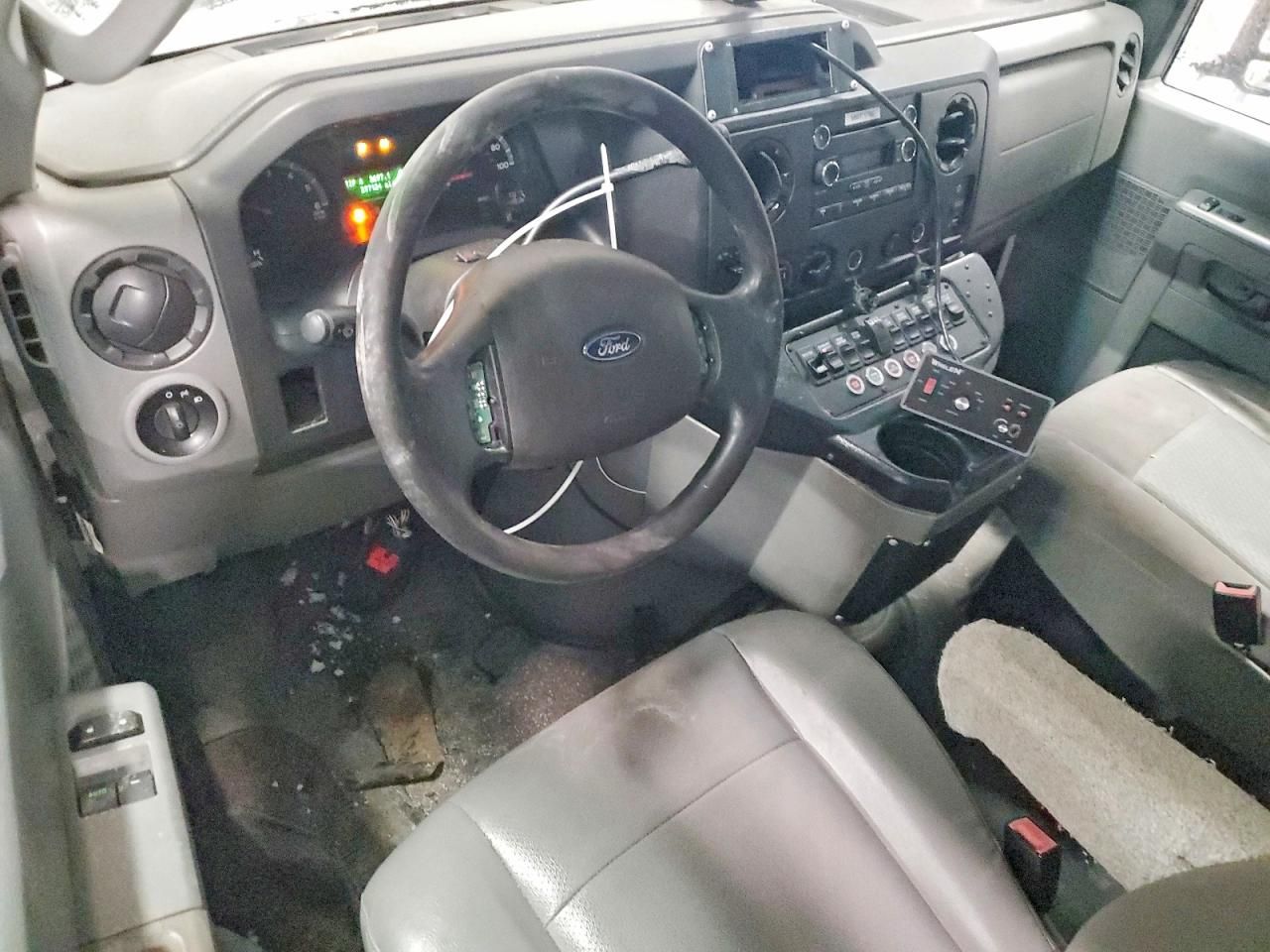 2014 Ford E350 Ambulance