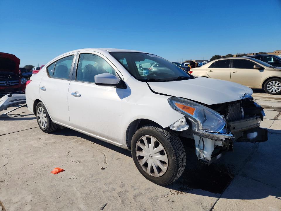 2017 Nissan Versa 1.6 sv