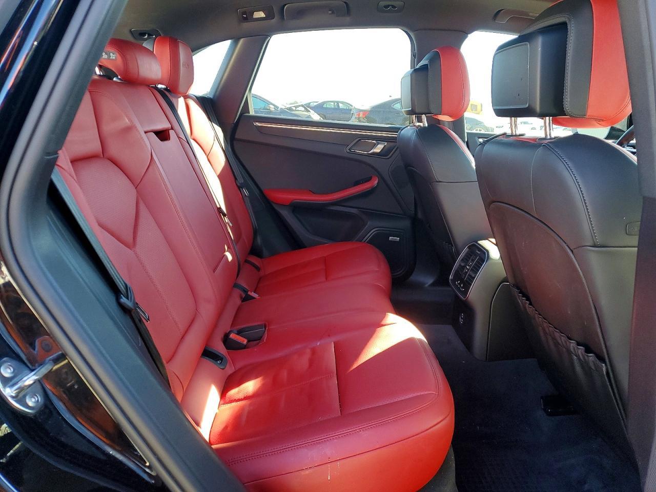 2020 Porsche Macan gts