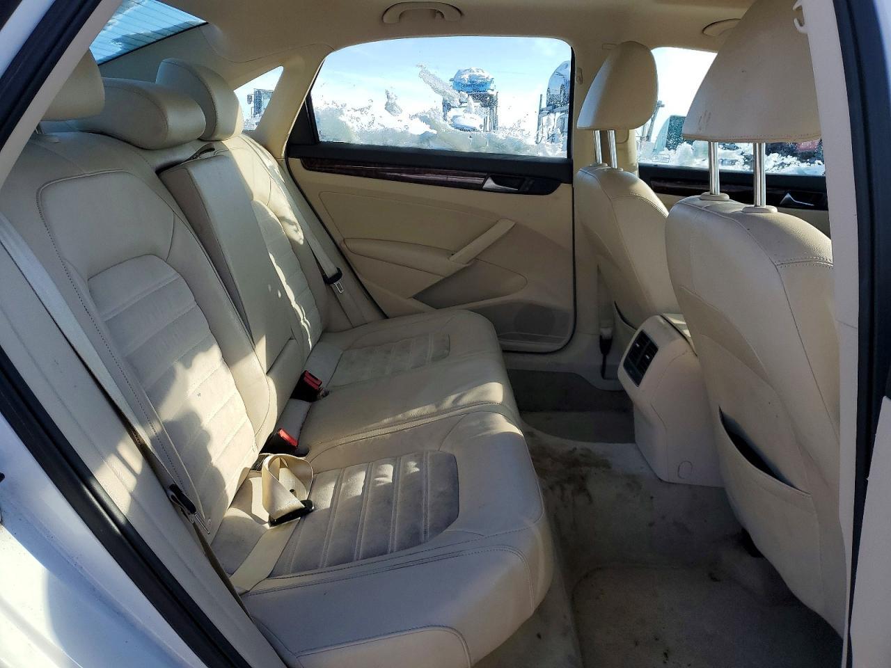 2013 Volkswagen Passat sel