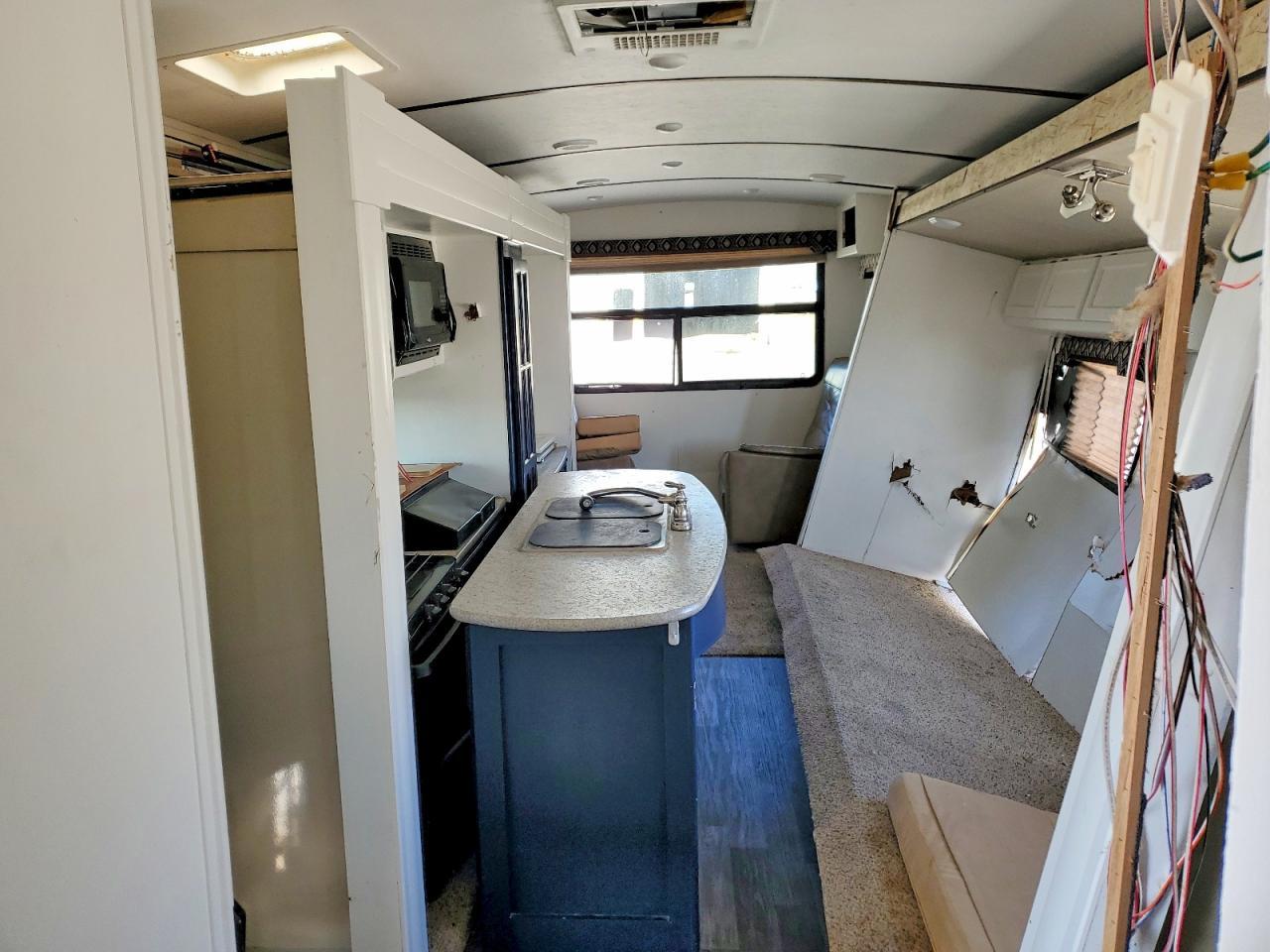 2016 Keystone Premier Camper