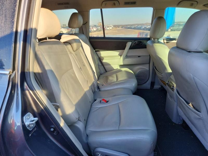 2011 Toyota Highlander Base