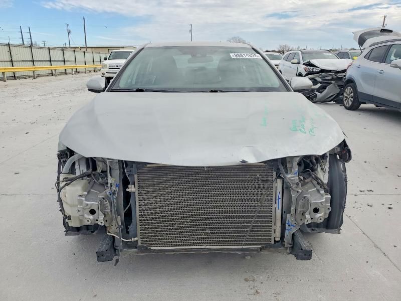 2020 Toyota Camry le