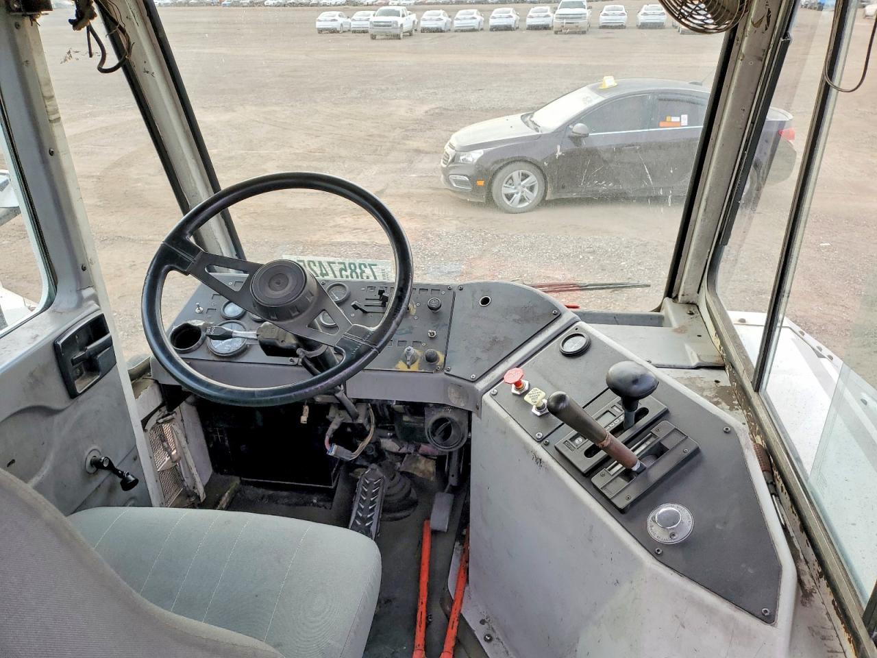 2010 Klhy Ottawa-Yard Truck