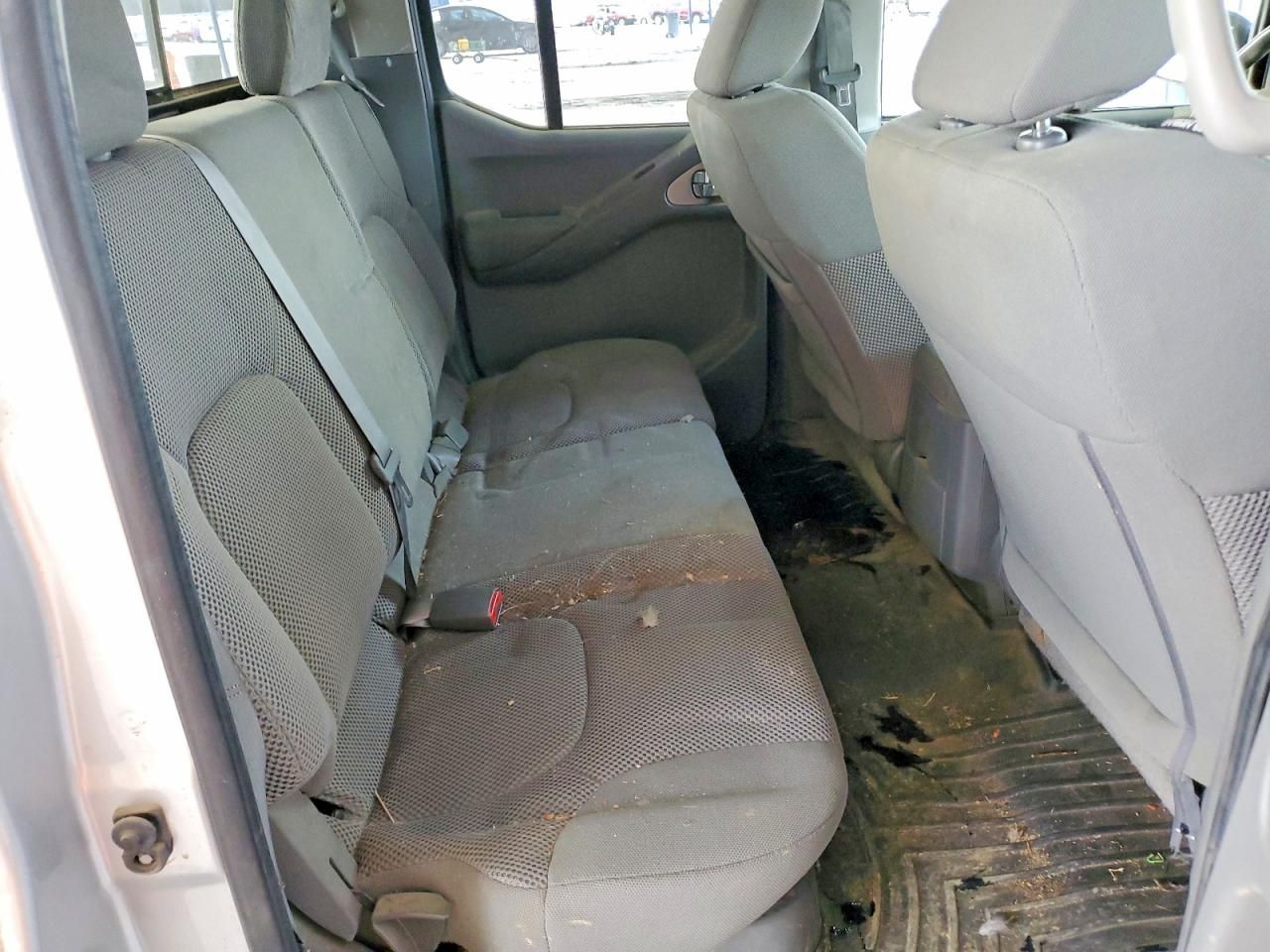 2021 Nissan Frontier s