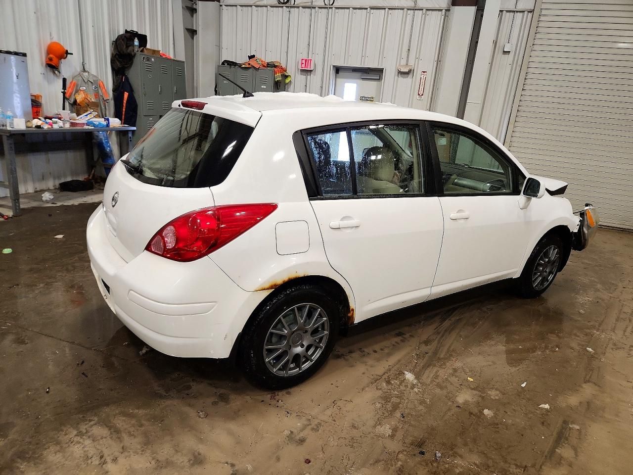 2008 Nissan Versa s