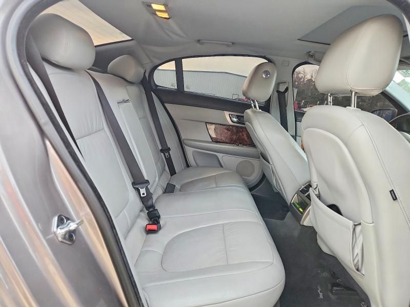 2010 Jaguar Xf Premium