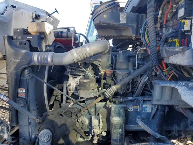 2021 Peterbilt 567 Semi Truck