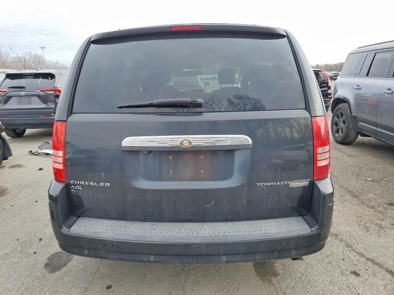 2010 Chrysler Town & Country Touring
