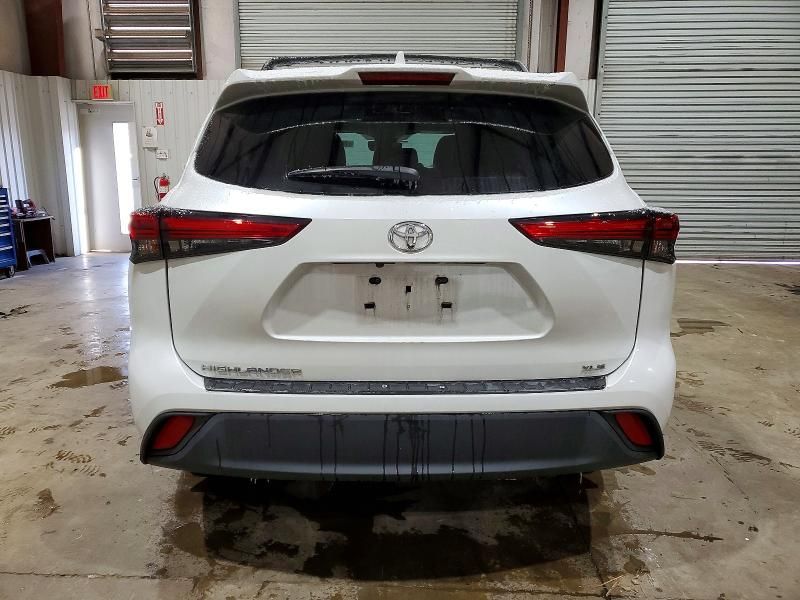 2022 Toyota Highlander xle