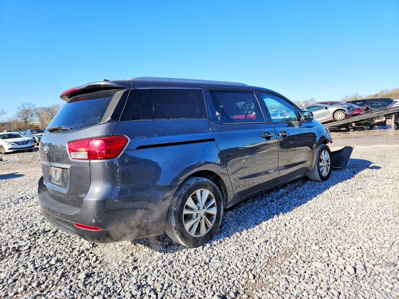 2016 KIA Sedona lx