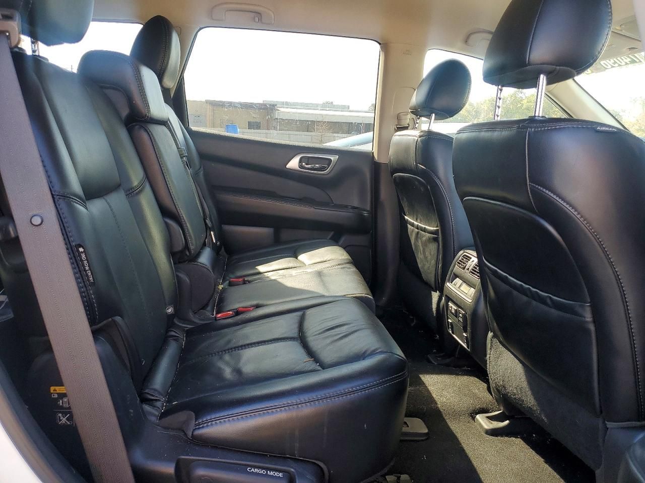 2020 Nissan Pathfinder sl