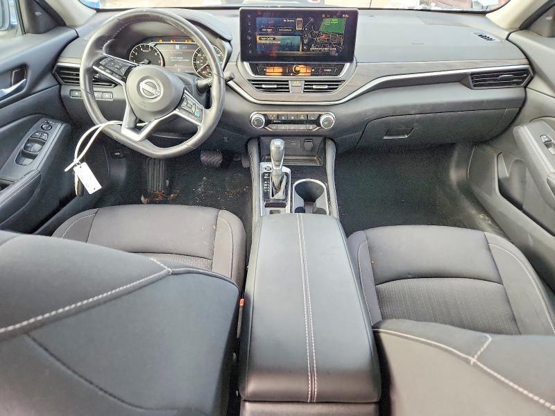 2024 Nissan Altima sv