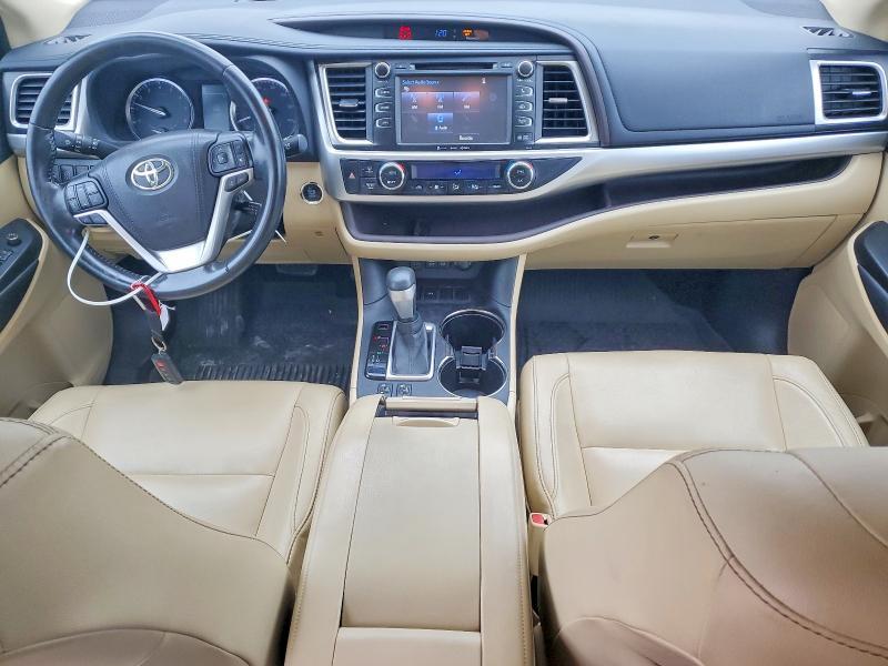2017 Toyota Highlander se