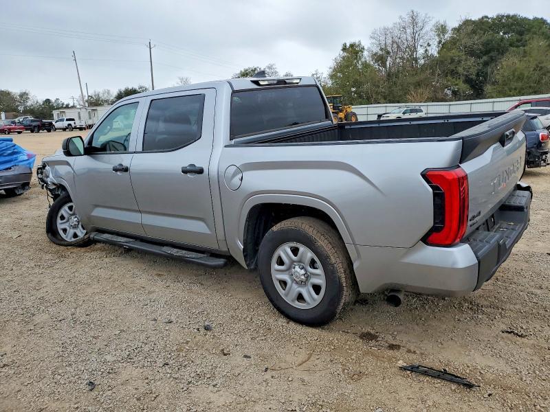 2024 Toyota Tundra Crewmax sr