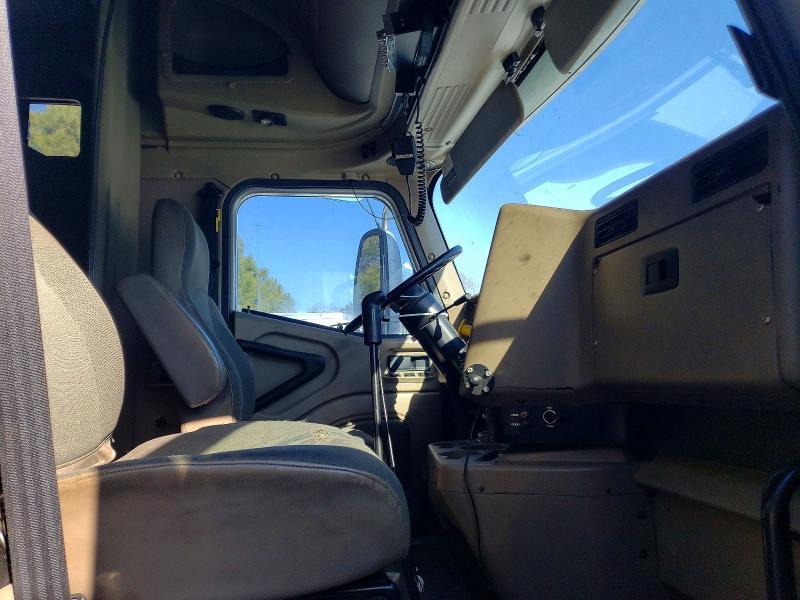 2006 International L9427 Semi Truck