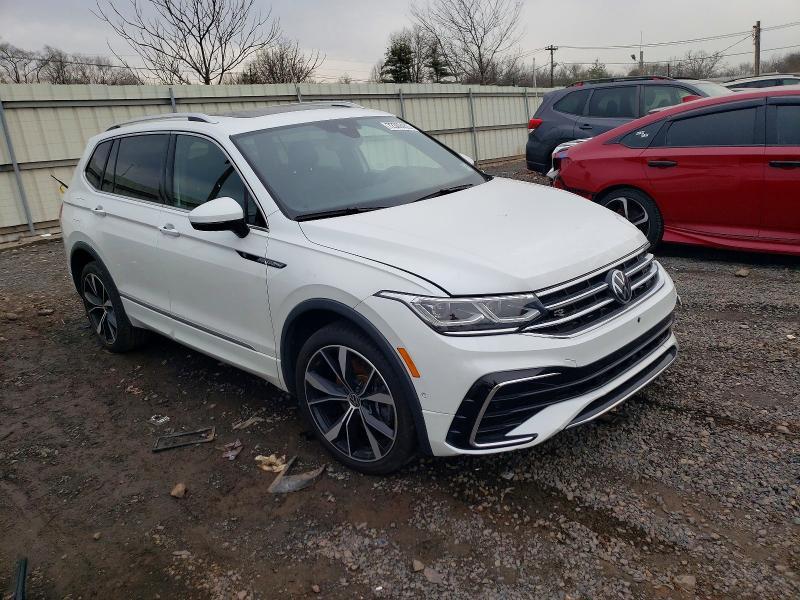 2023 Volkswagen Tiguan sel R-line Black