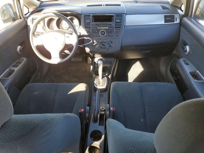 2010 Nissan Versa s