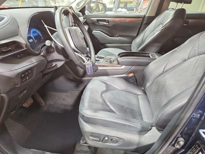 2025 Toyota Highlander Platinum