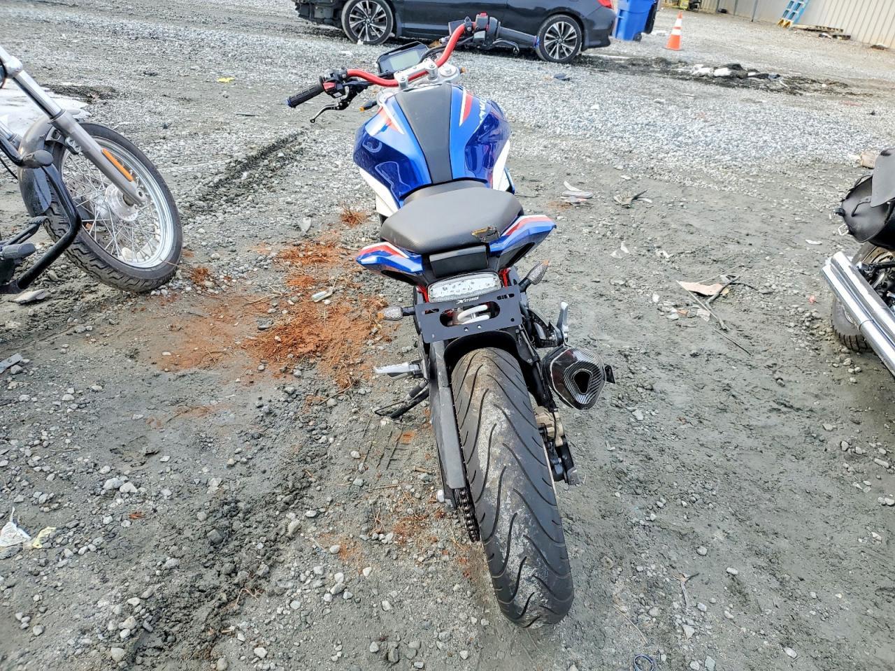2024 BMW G310 R