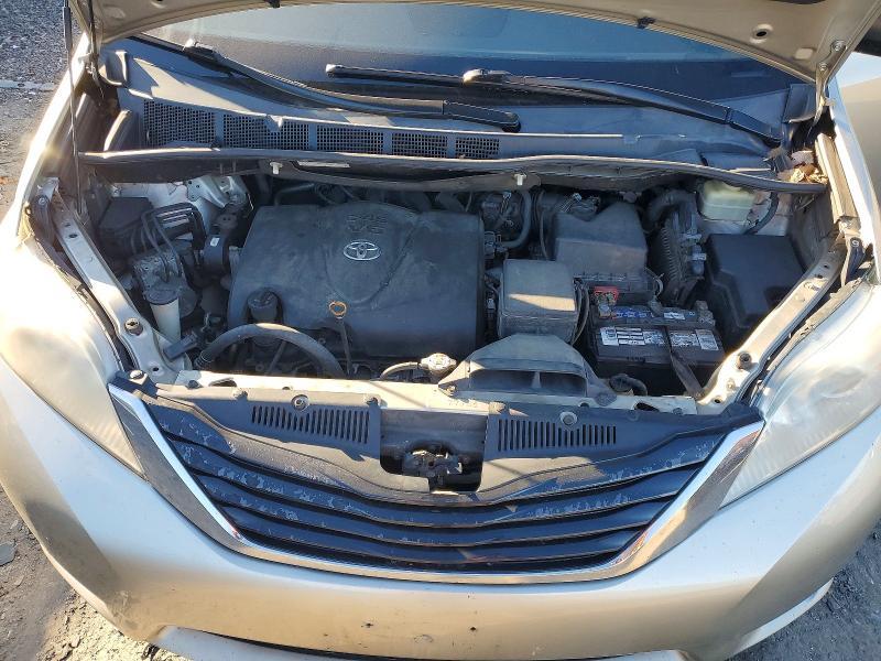 2017 Toyota Sienna le 7-passenger