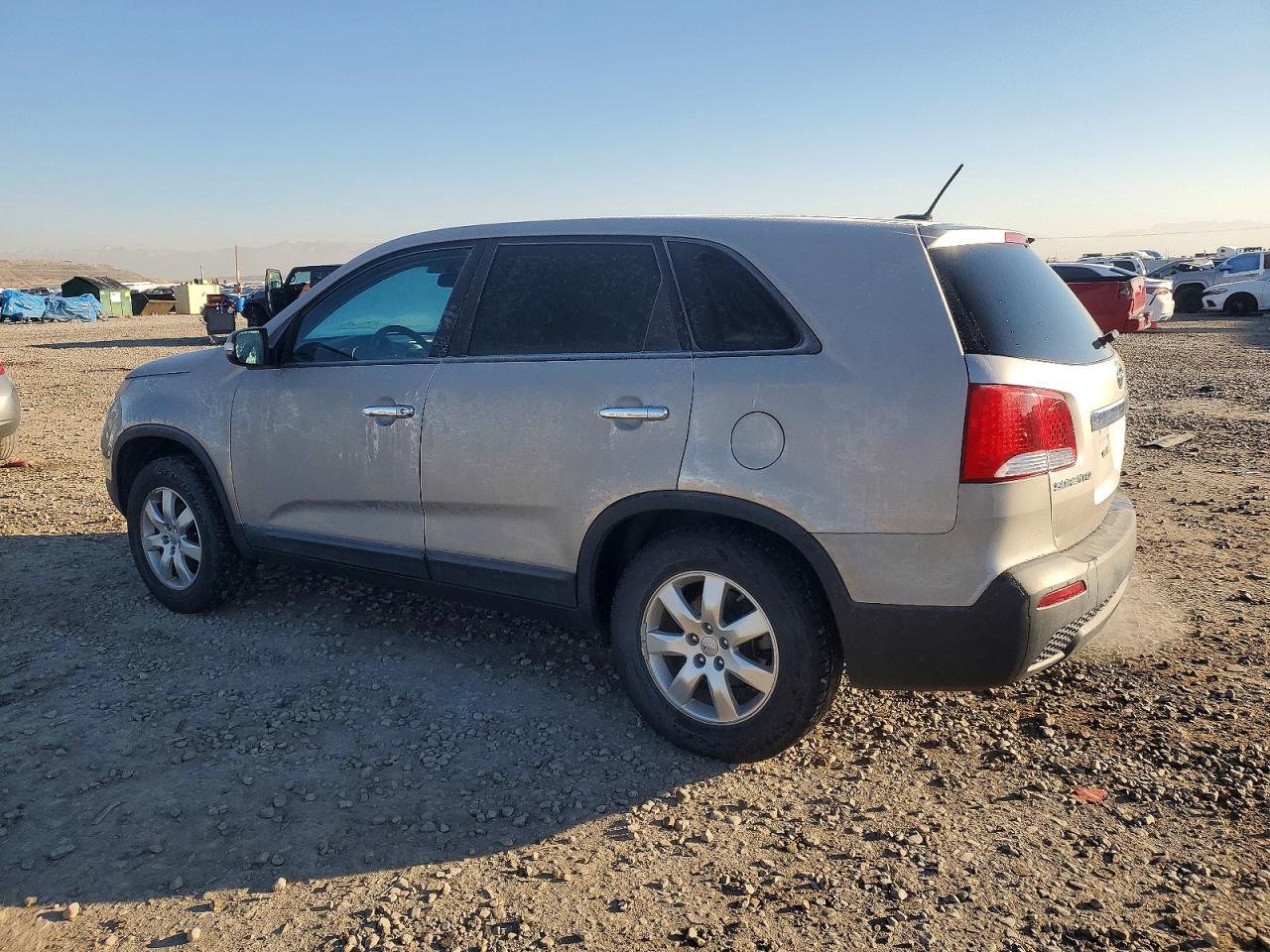 2013 KIA Sorento lx