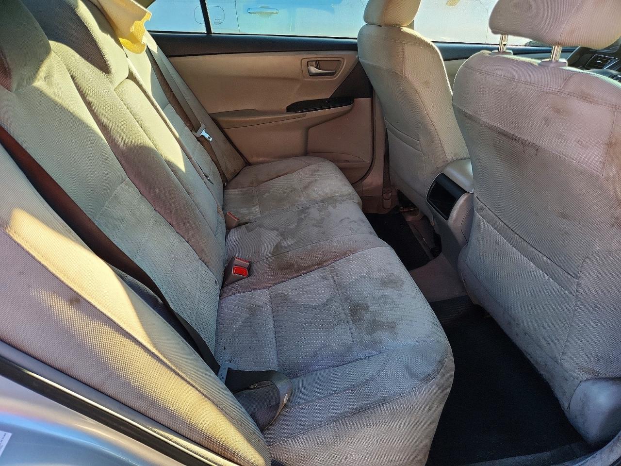 2016 Toyota Camry le