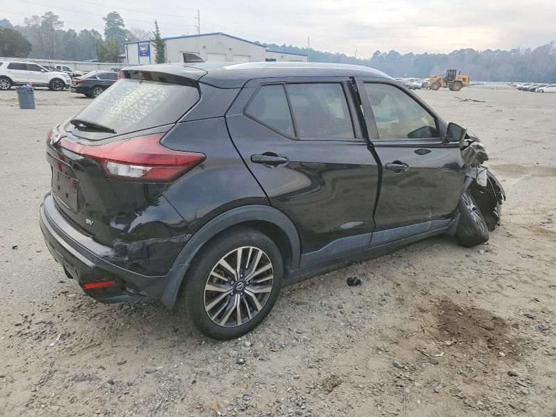 2021 Nissan Kicks sv