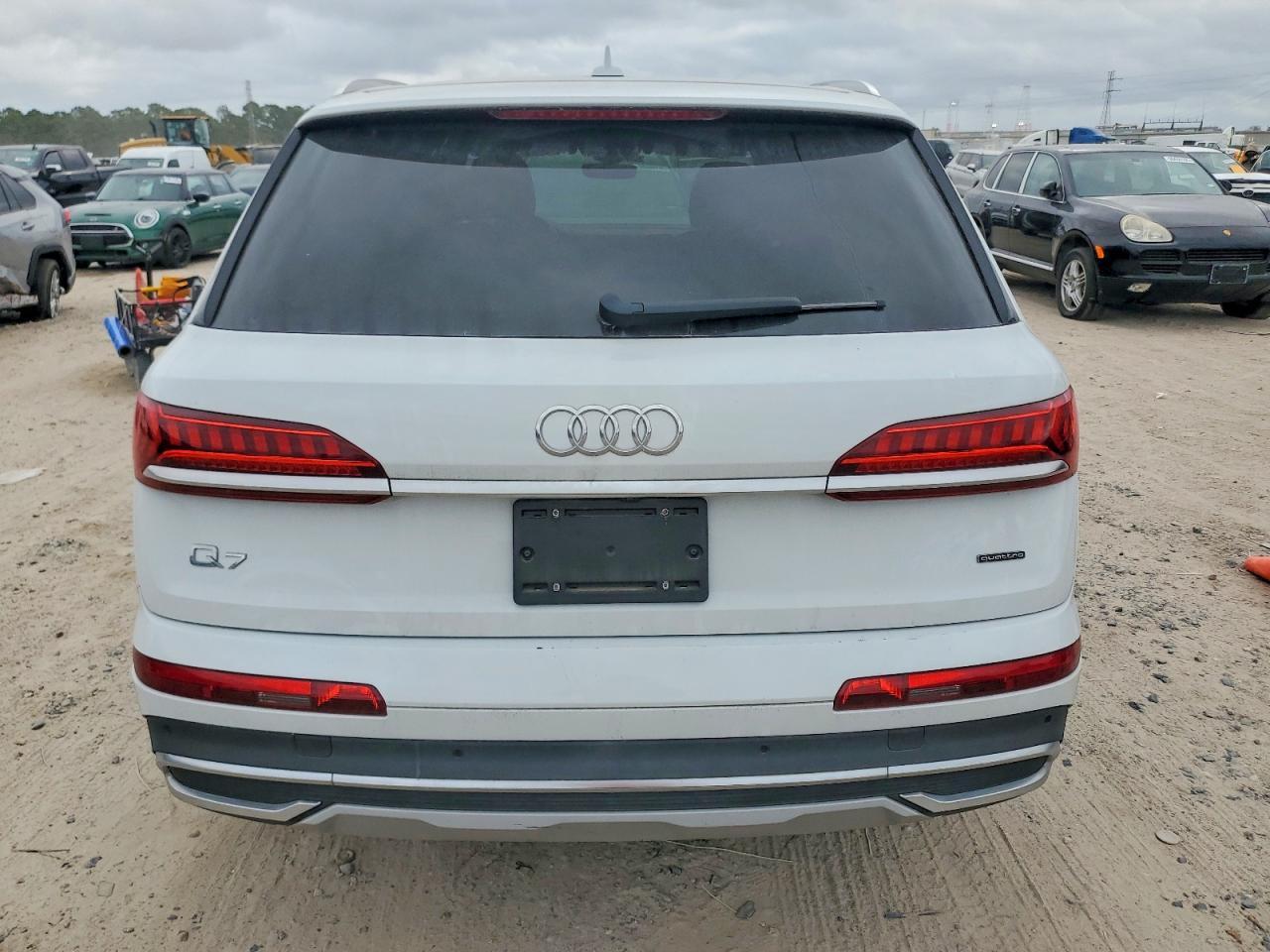 2023 Audi Q7 Premium Plus
