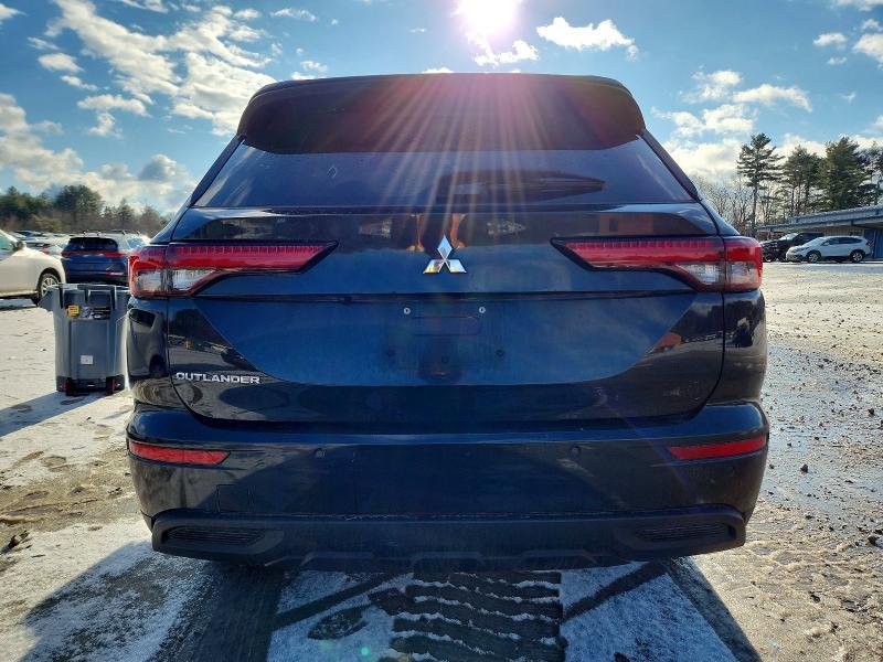 2022 Mitsubishi Outlander es