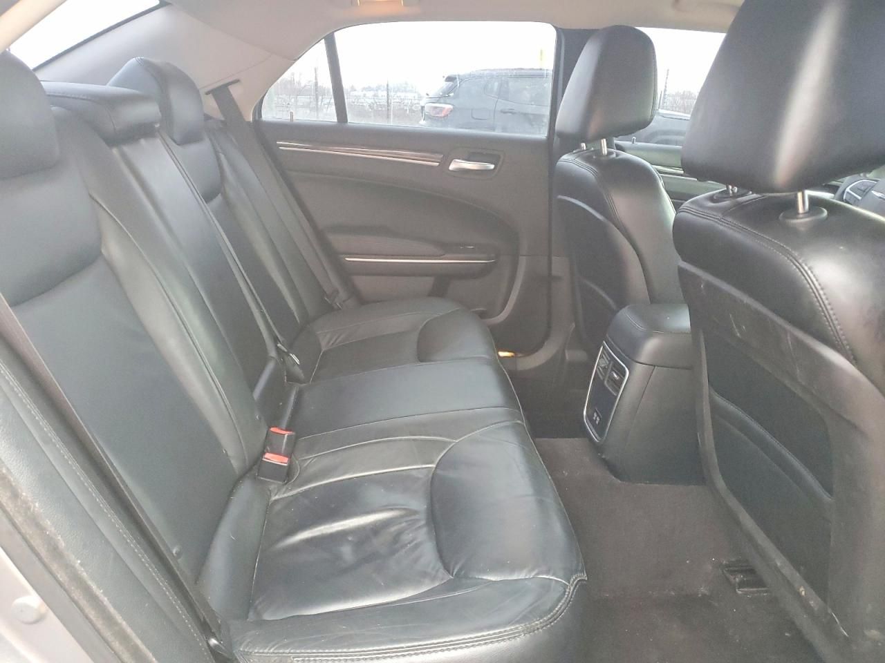 2016 Chrysler 300 Limited