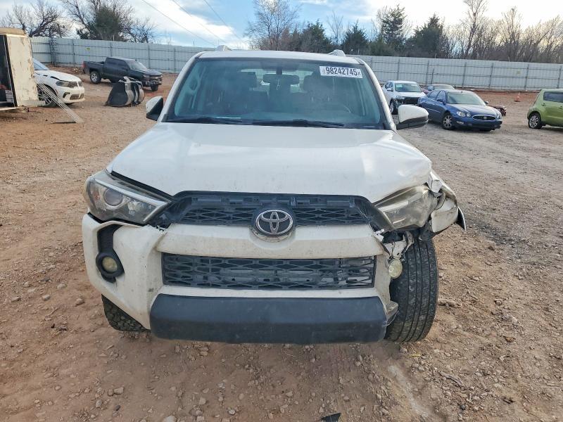 2016 Toyota 4runner SR5
