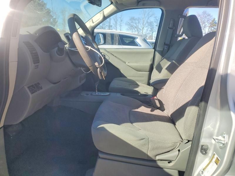 2021 Nissan Frontier s