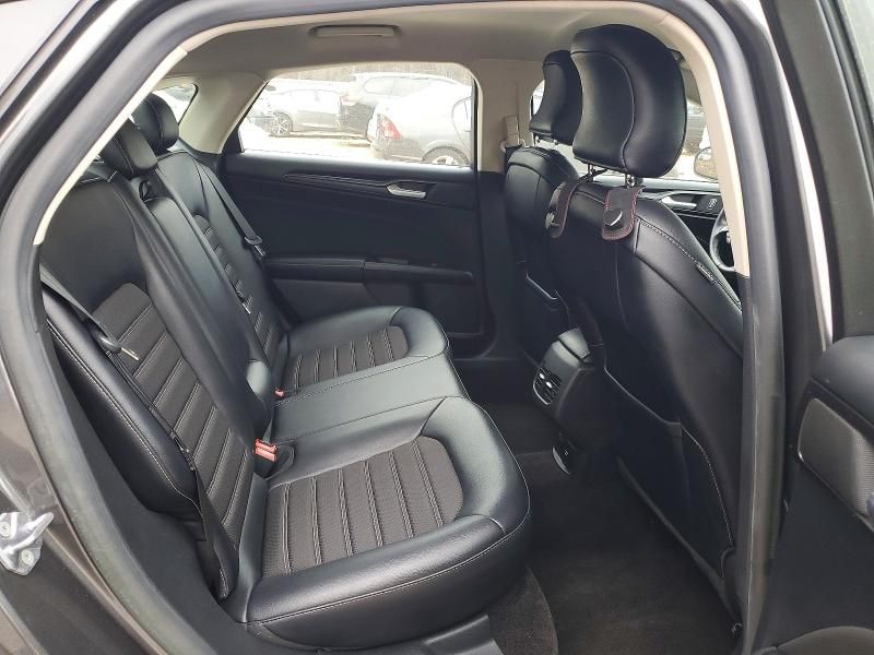 2018 Ford Fusion se Hybrid