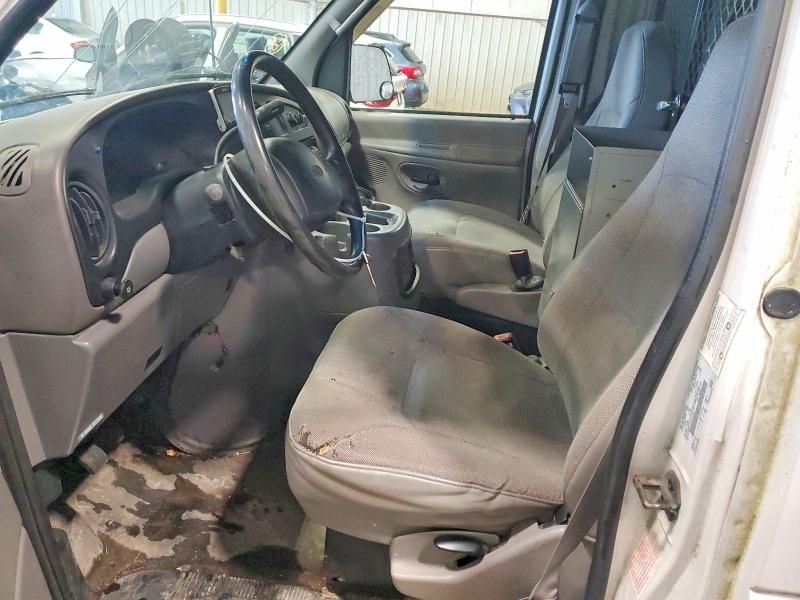 2002 Ford Econoline Cargo E-25