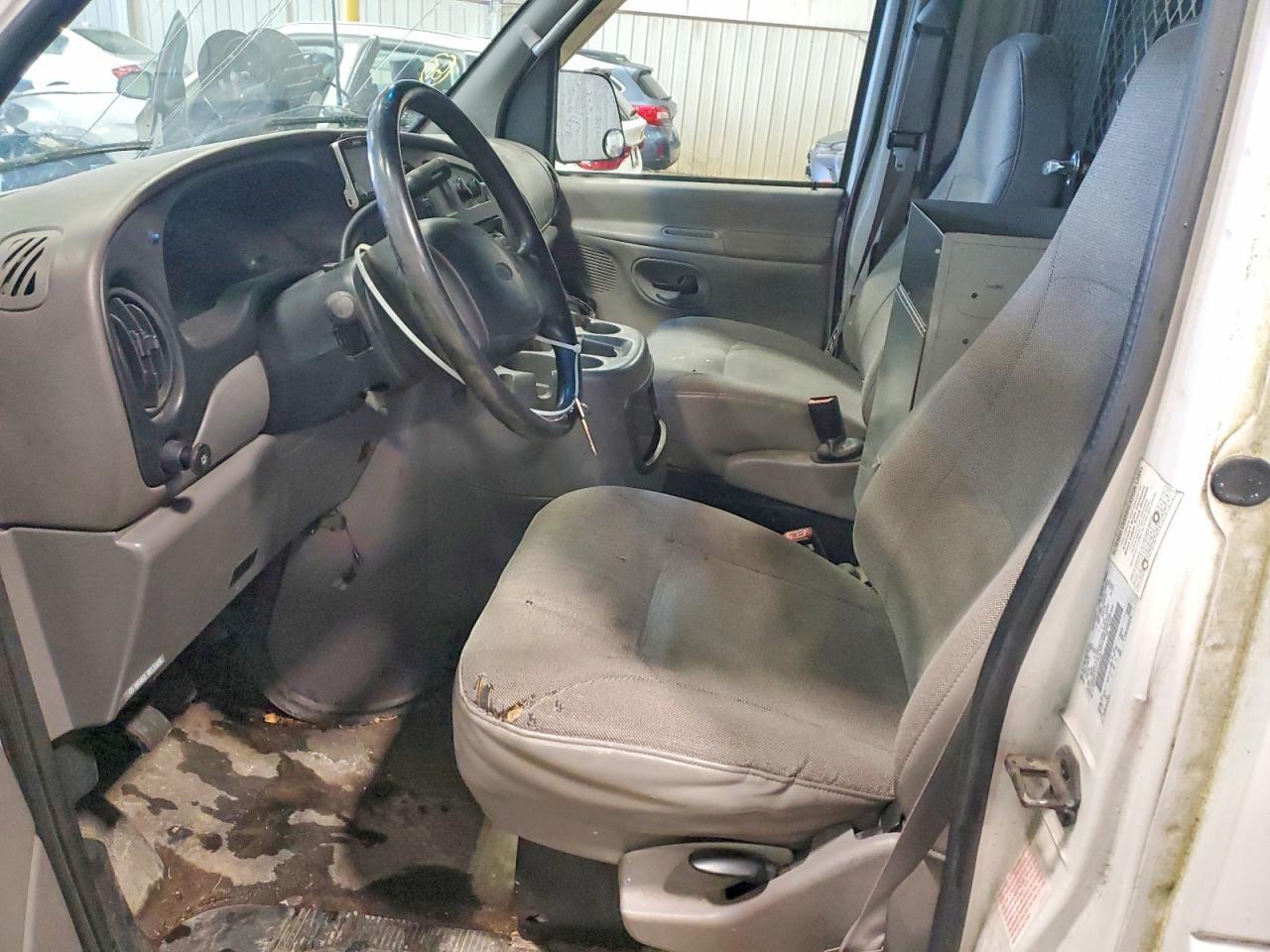 2002 Ford Econoline Cargo E-25