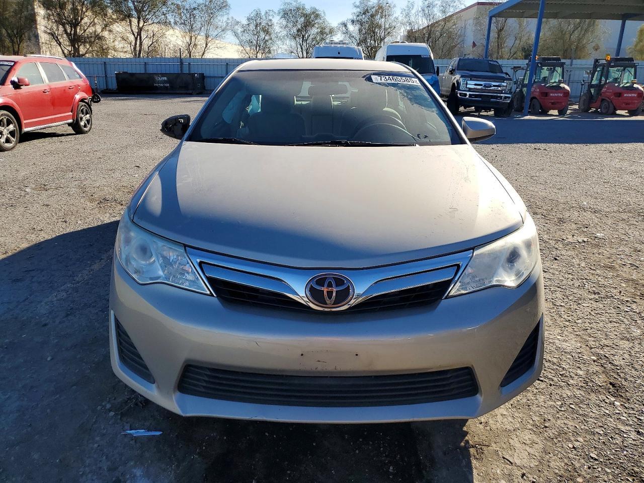 2014 Toyota Camry l