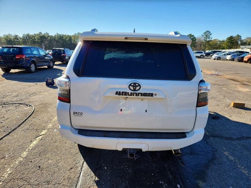 2018 Toyota 4runner SR5