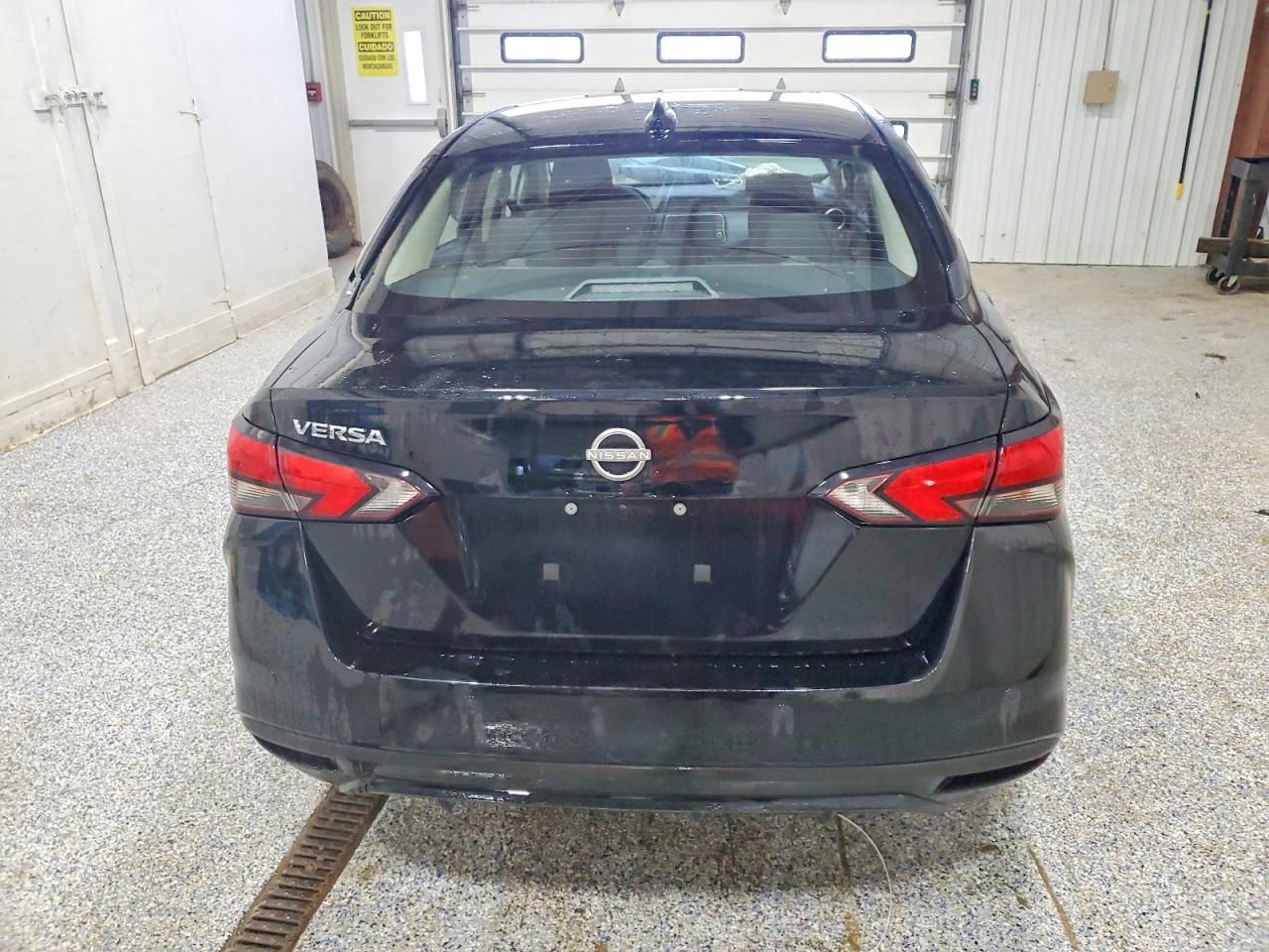 2025 Nissan Versa sv