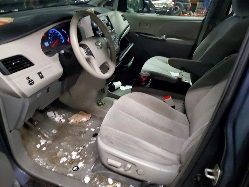 2013 Toyota Sienna le