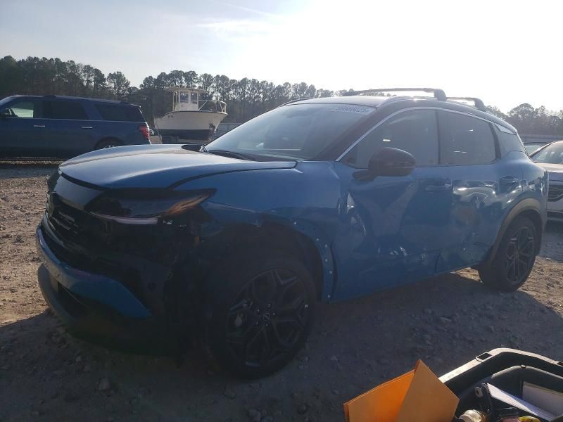 2025 Nissan Kicks sr