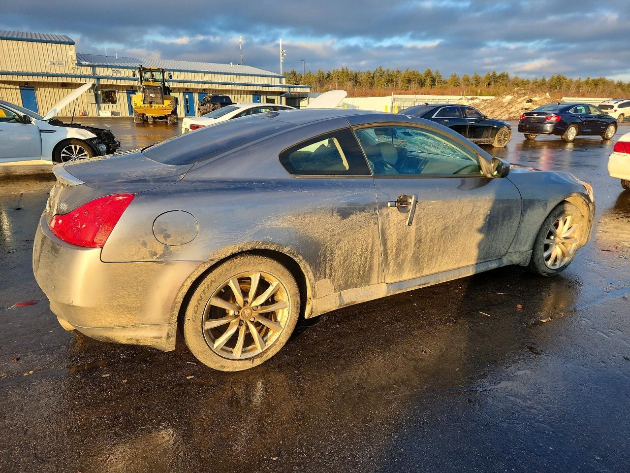 2011 Infiniti G37