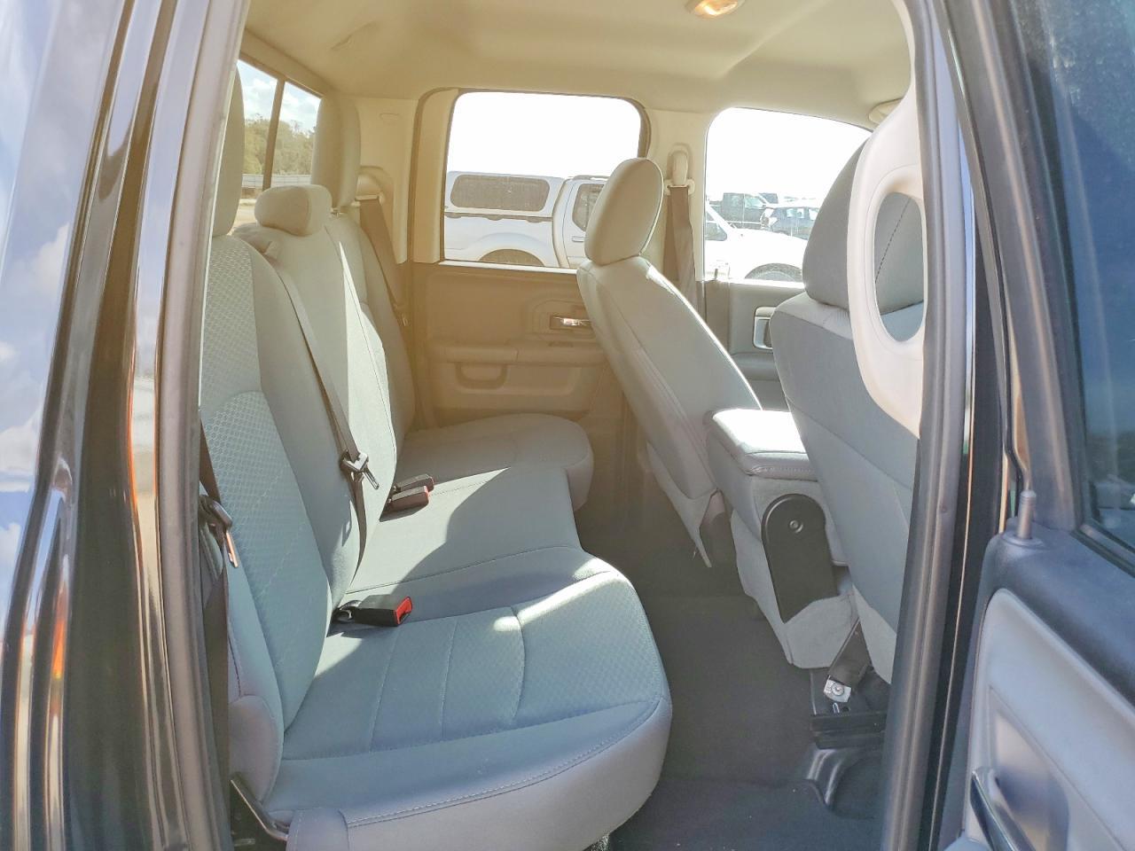2016 Dodge Ram 1500 slt