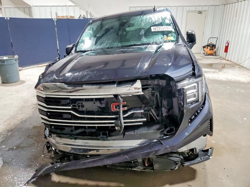 2025 GMC Sierra K1500 slt