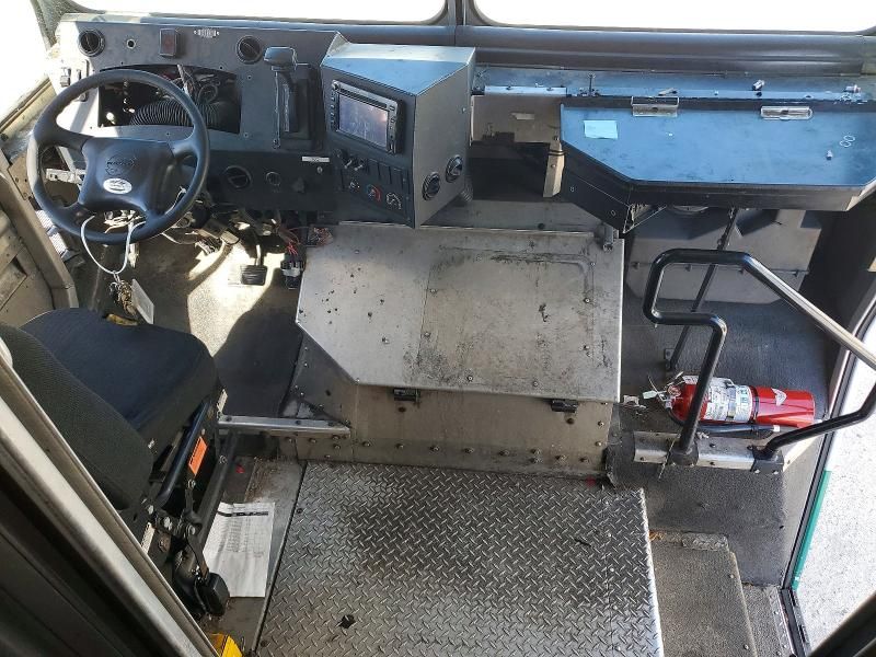 2012 Workhorse Custom Chassis 2012 Workhorse W62 Delivery Truck