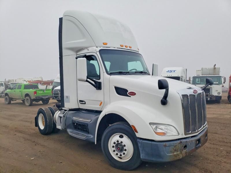 2018 Peterbilt Tractor 2018 Peterbilt 579 Semi Truck