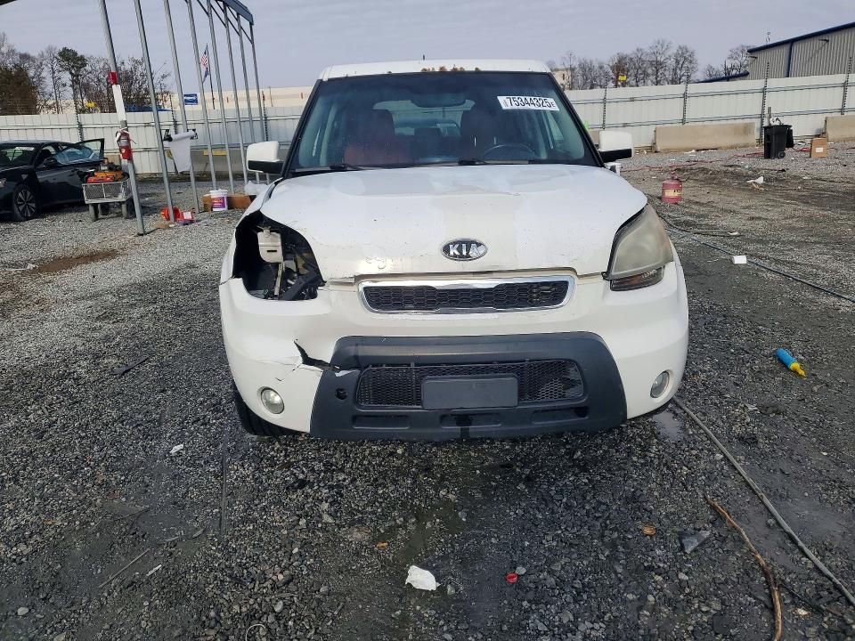 2011 KIA Soul +