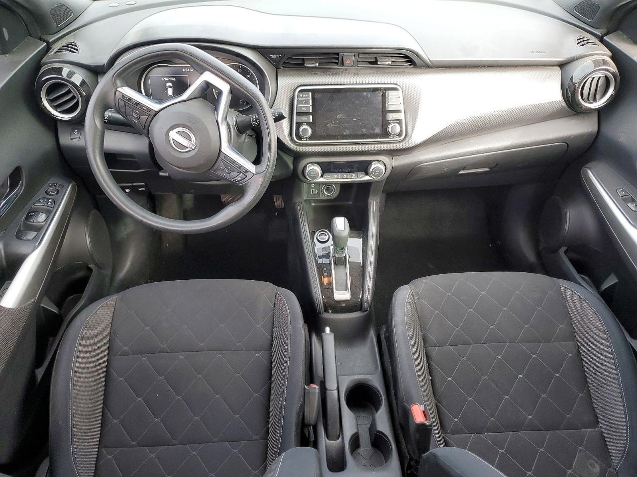 2018 Nissan Kicks s